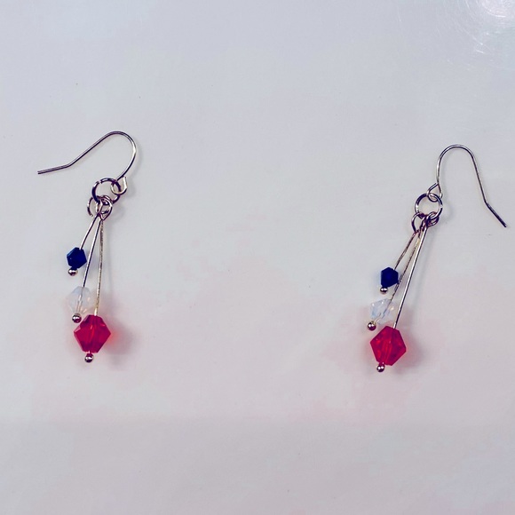 Red, white & blue earrings just in time for July 4 - Picture 2 of 9